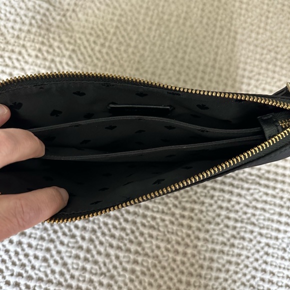 Kate Spade vinyl crossbody - Picture 2 of 4